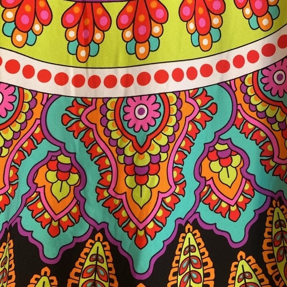 Colorful Women's Swim Cover-Up - Picture 8 of 8